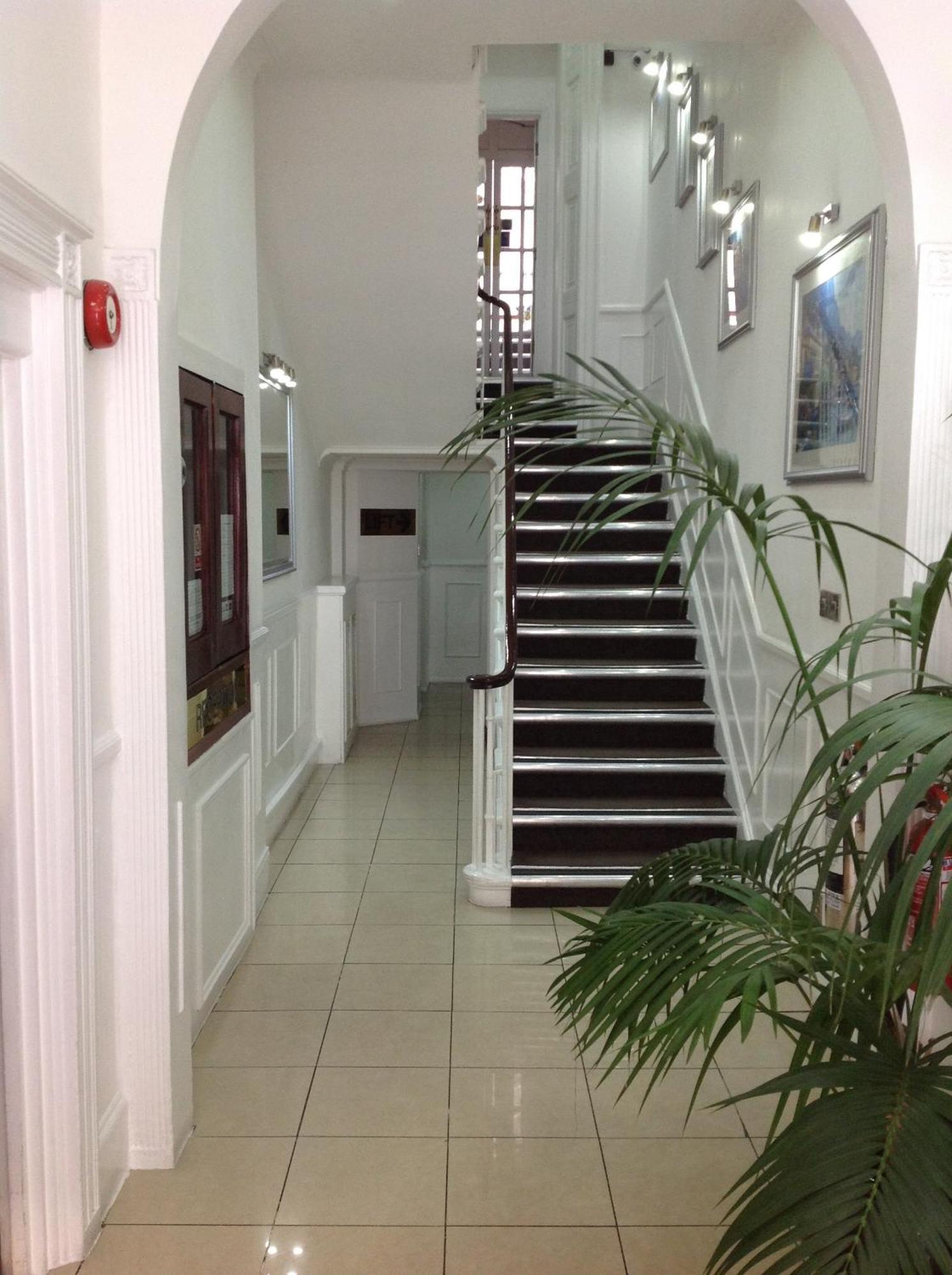 London Continental Hotel Екстер'єр фото